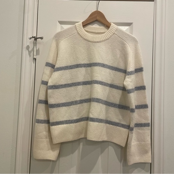 A&F Madeline Crew Sweater, XS, Cream Stripe - Picture 2 of 7